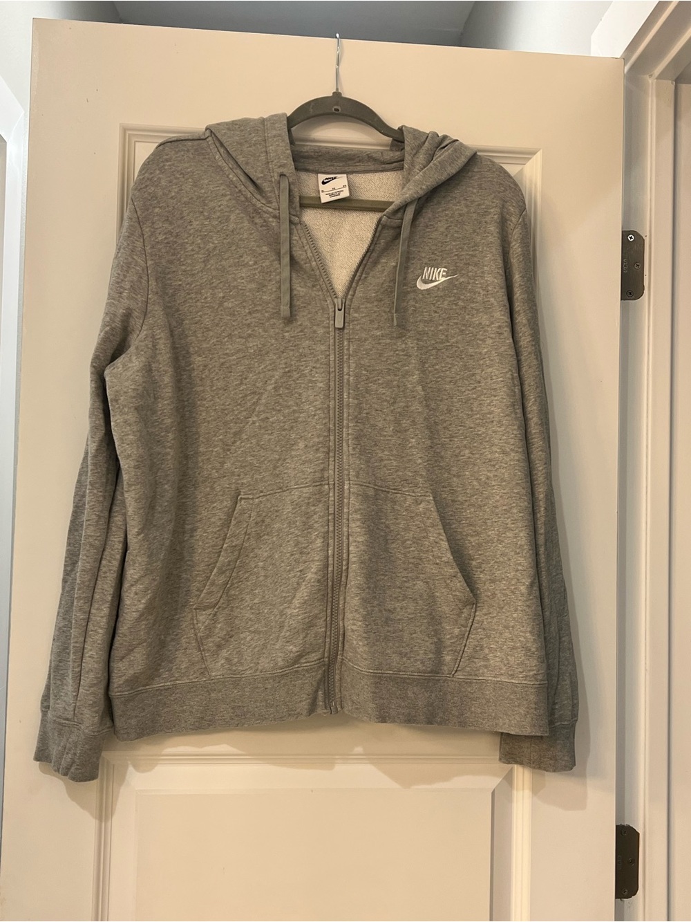 Nike Sportswear Women’s XL Gray Full-Zip Hoodie Sweatshirt Swoosh Logo 🩶